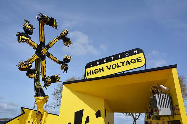 Särkänniemen uutuuslaite High voltage on kelpo hauska vemputin. Kuva: Toni Honko, Lifestyle Media Oy