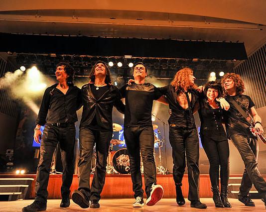 Queenin virallinen tribuuttishow Helsingin The Circuksessa lauantaina 31. 3.2014