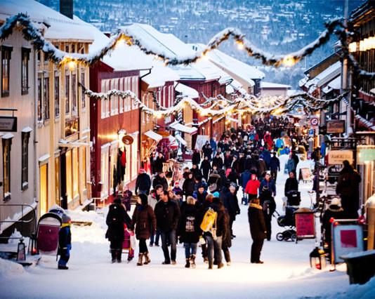 Joulukauden matkavinkki: Oslon joulutoreille lentäen alle 60 euroa