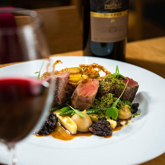 Copas y Tapas on loistopalvelua, kauden raaka-aineita ja villiyrttivipinää