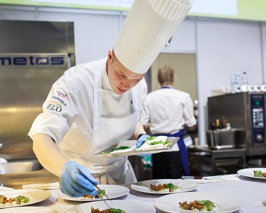 Vuoden Kokki ja Tarjoilija on valittu: Onnea Sundmansin Ismo ja Roux’n Saara!