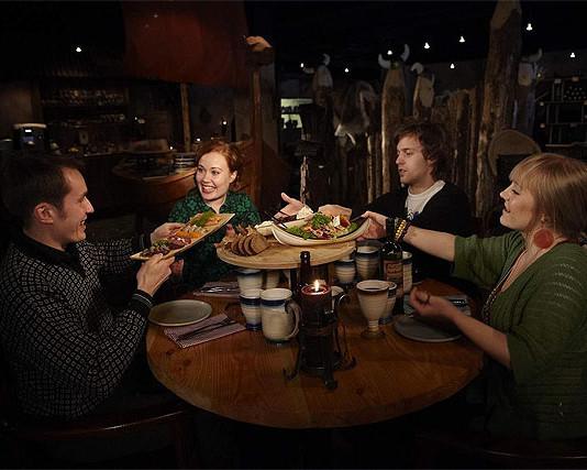 Nälkäisen viikingin haaste Viikinkiravintola Haraldissa