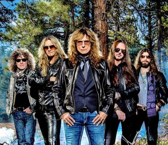 Whitesnake Helsingin Jäähallissa 11.11.2015 Pikkujoulukausi 2015: Whitesnaken konsertti Helsingin jäähallissa