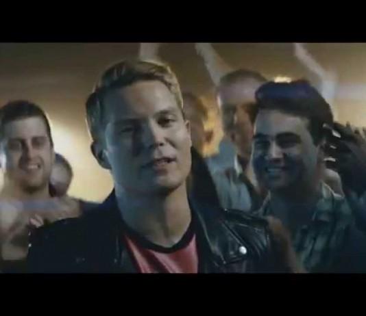 Cheekin vuosi 2016 on isoa jäähallikiertuetta