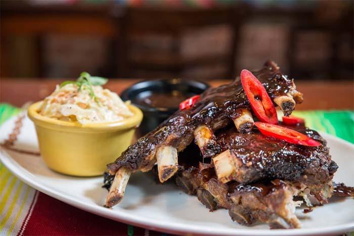 Legendaarinen Ravintola Cantina West on uudistunut täysin