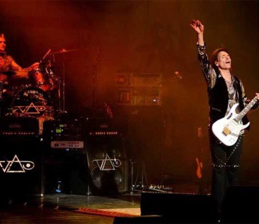TO 9.6. | Steve Vai Helsingin Kulttuuritalolla Steve Vai in Lille, France. Photo credit: Christophe Pauly Photography