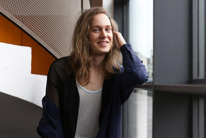 Muotitaidetta paperista ja ruokaa villistä luonnosta Kolmikulmassa 5.-11.9.2016