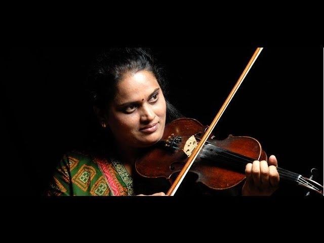 TI 8.11. |  Intialaista viulistitähteä Jyotsna Srikanthia kuullaan huomenna Etnosoi!-festivaalilla