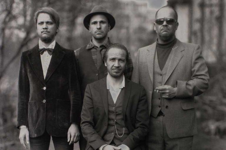 LA 18.2. | Jarkko Martikainen ja Luotetut miehet