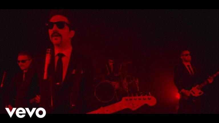 LA 4.2. | Royal Republic Nosturissa