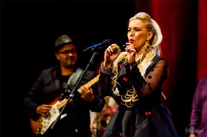 PE 20.10. | Amy Winehouse tulkitsija Manuela Panizzo Töölön Funk-klubilla