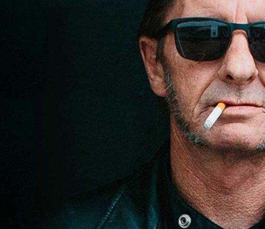 LA 15.4. | AC/DC-rumpalilegenda Phil Rudd Nosturissa