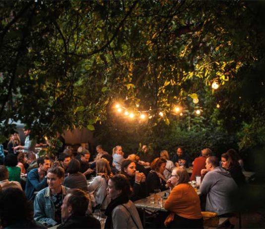 TO 24.8. | Art Goes Kapakka – Teurastamon Yöt: Mira Luoti, Mariska, Tiiu Helinä, Faarao Pirttikangas & Kuhmalahden Nuubialaiset, Stadin Juhlaorkesteri ja Saimaa Band