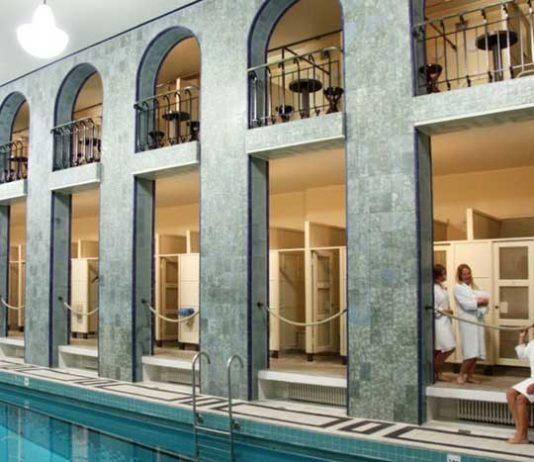 Yrjönkadun uimahallissa on roomalaisen kylpylän tunnelmaa