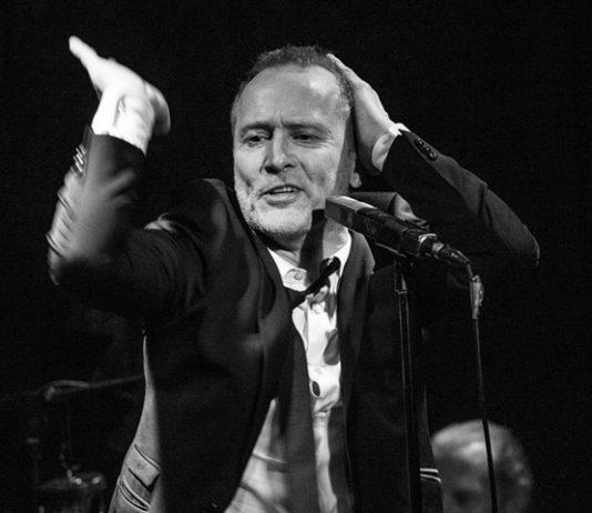 PE 7.2. | Timo Tuominen: Brel Final Spécial Kansallisteatterin Suuurella näyttämöllä