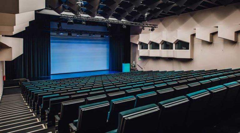 Cinema Pressa yhdistää elokuvateatterin ja hotellin Helsingin keskustassa