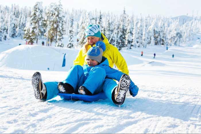 Kotimainen vuokramökki kasvattaa suosiotaan hiihtolomakohteena