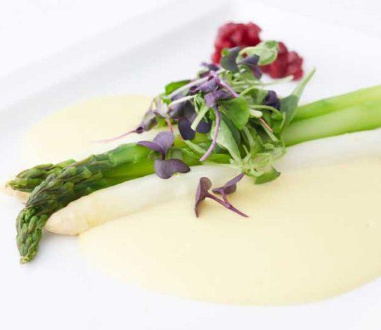 Parsaviikot käynnistävät kevään herkuttelukauden – Vihanneskuningatar tarjotaan nyt suolaheinällä ja juustovaahdolla