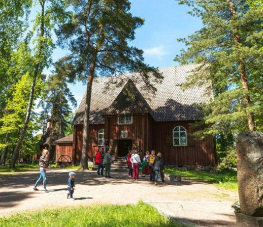 Seurasaari ja tutustuminen Tamminiemeen onnistuu nyt meriteitse