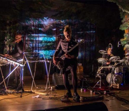 LA 18.8. | Cleaning Women