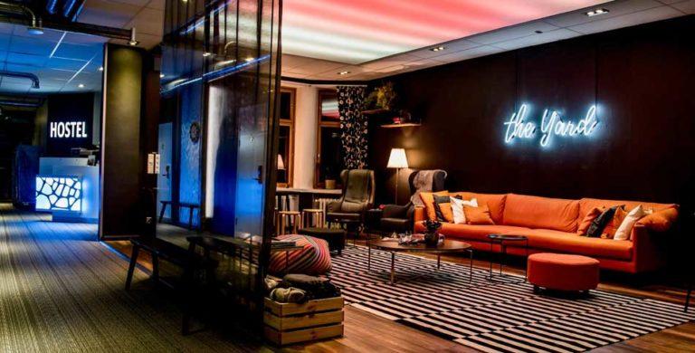 Etsitkö hyvää hostellia Helsingistä? Tässä erinomainen: The Yard Hostel
