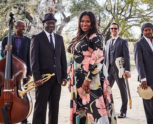 Grammy-palkittu yhtye Ranky Tanky Savoy-teatterissa