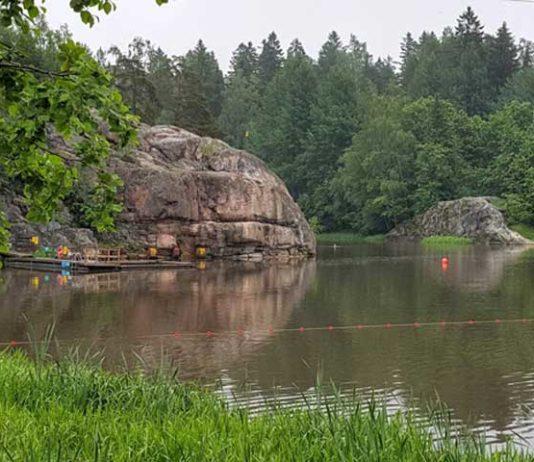 Helsingin uimarannat – Sinilevät runsastuneet merialueilla, uimavesien laatu hyvä