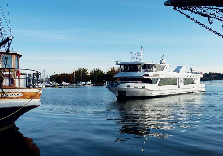 M/S Helsinki saaristoristeilyaluksen ominaisuudet tekevät risteilykokemuksesta miellyttävän