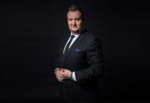 Sam’s Comedy Club Helsinki – stand up -komedian ilotulitusta uudistuneessa Apollossa Stand up -keikat Helsingissä Sami Hedberg