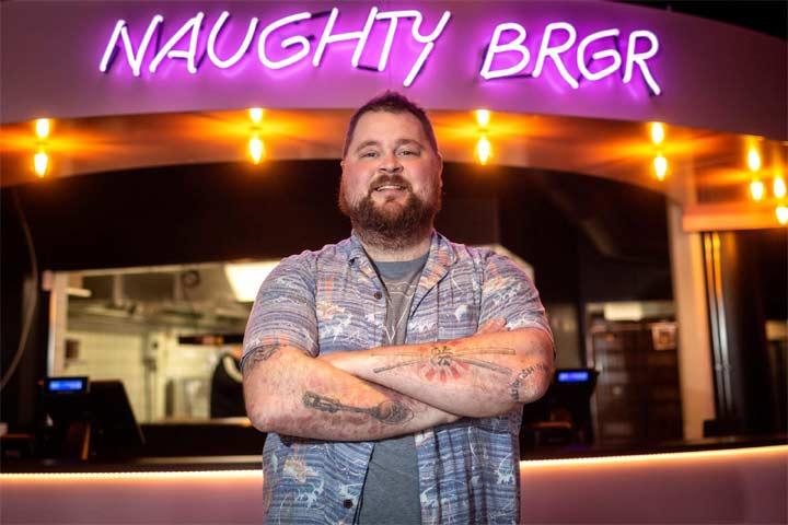 TAKE AWAY & RUOKATOIMITUKSET: Naughty BRGR aktiivisena ravintoloiden koronasulun ajan