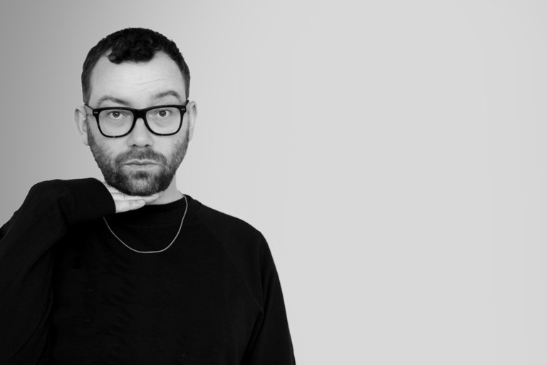 [MA 6.2.] Islantilainen stand up -koomikko Hugleikur Dagsson Arena-näyttämöllä