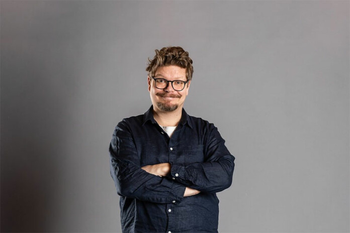 Stand up -koomikko Heikki Vilja. Kuvaaja: Petri Mast