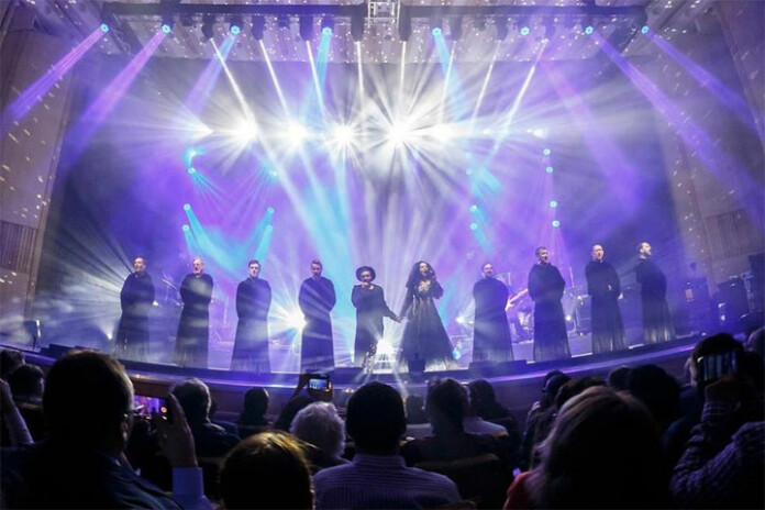 Maailmanlaajuiseen suosioon jo vuoden 1999 Masters Of Chant -albumillaan nousseen Gregorian-kuoron alkuperäinen idea oli yhdistää gregoriaanista kirkkolaulua tämän päivän hitteihin. Sittemmin Frank Petersonin perustaman kuoron repertuaari on laajentunut, sen valikoimissa on nykyään liki 300 kappaletta tyylilajien vaihdellessa klassisesta musiikista pop-standardeihin ja nykyrock-kappaleisiin viimeisen 40 vuoden ajalta.