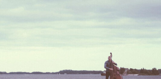 Clarion Living Room Jazz -klubin kevään esiintyjät 2026 Joonas Tuuri, jazz Helsinki. Kuva: Suvi Sistonen