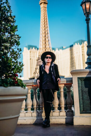 The 69 Eyesin rumpali Jussi69 perusti yhdessä baarialan ammattilaisten kanssa. Kuva: Anabel D. Flux