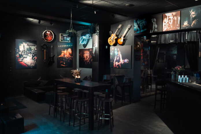 Helsinkiläinen rock-baari The Riff