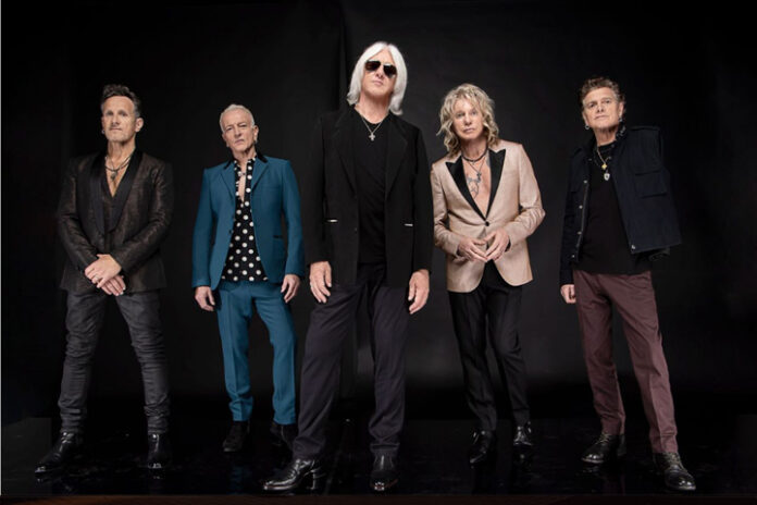 Veikkaus Arenan konsertissa Def Leppard kesällä 2026