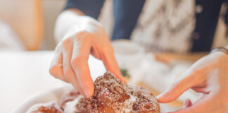 Tampereen parhaat munkit ja munkkimatkailua Pirkanmaan kahviloissa Vehoniemen automuseon munkit. Kuva: Laura Vanzo, Visit Tampere.