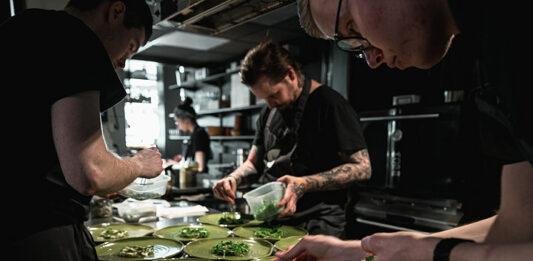 Tampereen ravintolat: Ravintola Kajo Tampereen keskustassa lähellä rautatieasemaa.