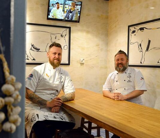 Kabinetti Tampereen Kauppahallissa – omaa rauhaa pikkuseurueelle torikeittiötunnelmassa 4 Vuodenaikaa kabinetti Tampereen Kauppahallissa