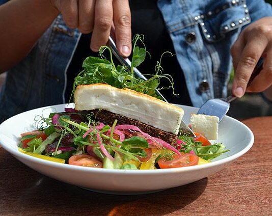 Finlaysonin Palatsin terassi on vehreä keidas melkein keskellä kaupunkia