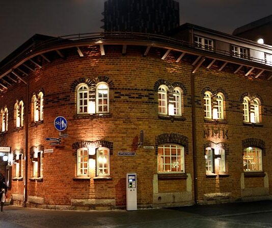 Mylläreissä Oopperamenu Figaron häiden kunniaksi