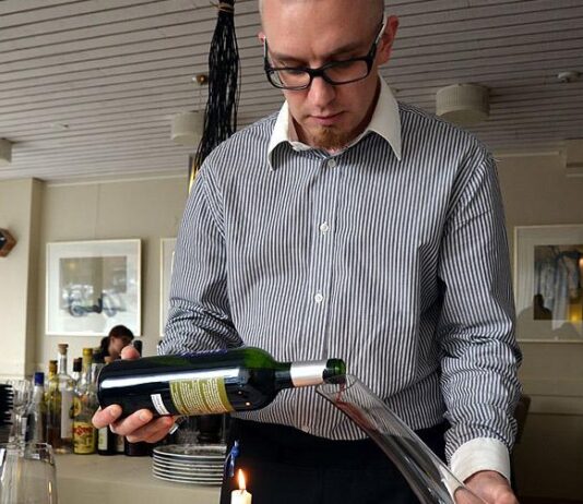 Suomen Paras Sommelier 2014 valitaan 1.9.