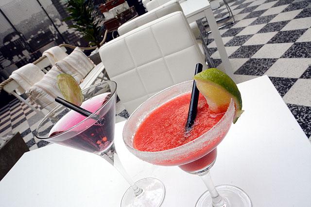 Bistro Venla avasi katetun sisäpihaterassin