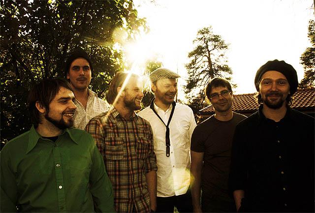 Jazzia, lohta ja pulled pork -burgereita lammen äärellä Kirjazz-festivaaleilla  5.7.2014