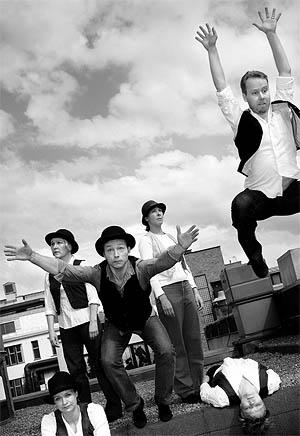 Tanssiteatteri MD:n Hyppy tuo Hällän lavalle huumoria 1.-9.12.2015