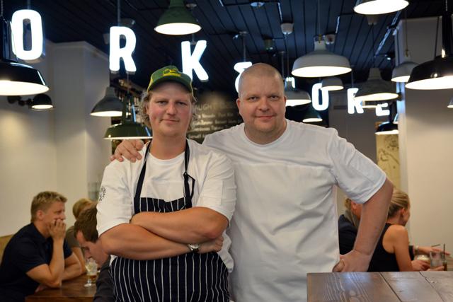 Mika Roito ja Pekka Salmela pokkasivat ravintola-alan Oscarin – PRO Yrittäjä 2015