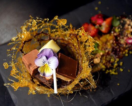 Stefan’s Steakhousen talvi on poroinen, peurainen ja suklaaunelmainen