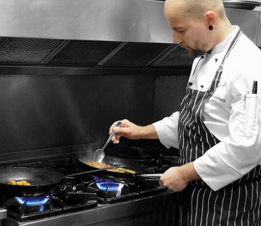 Kokki Tampereen keittiöistä Top Chef -kisaan ja Välimäkeen