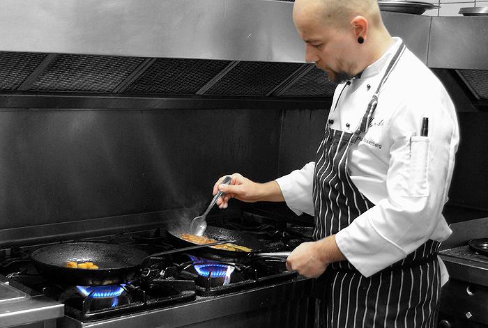 Kokki Tampereen keittiöistä Top Chef -kisaan ja Välimäkeen